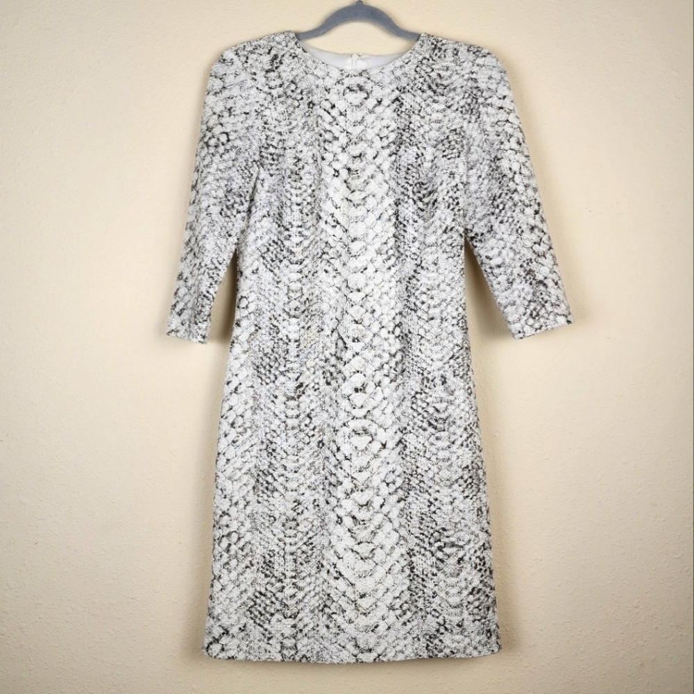 MAIA Sheath Dress Black and Gray TexturedSnakeskin 3/4 Sleeve Knee Length Size 2